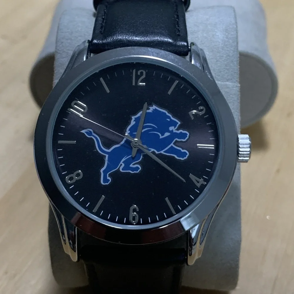 Detroit Lions NFL Watch Men Black Leather Strap Analog Quartz Logo Fan Gear